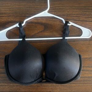 Victoria’s Secrete 34DD Black Push up Bra
